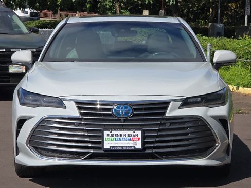 Used 2022 Toyota Avalon Limited w/ Advanced Safety Package FWD image 10