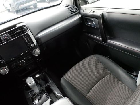 Certified 2024 Toyota 4Runner TRD Off-Road image 11