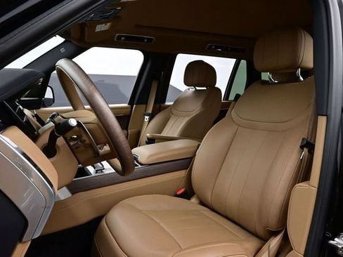 Used 2025 Land Rover Range Rover Long Wheelbase SE AWD/4WD image 5