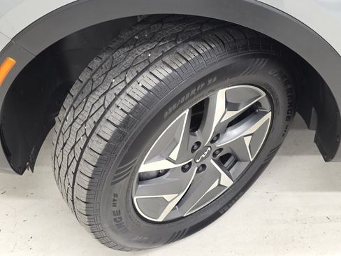 Used 2022 Kia Sorento S AWD/4WD image 40