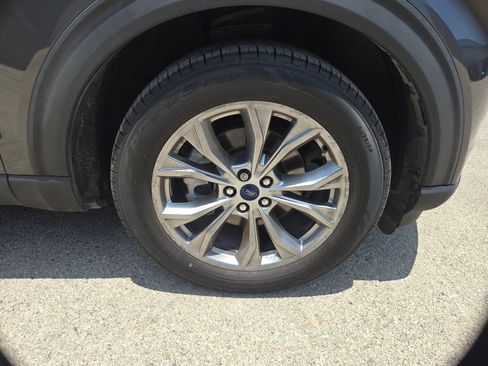 Used 2020 Ford Explorer Limited RWD image 28