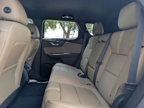 Used 2024 Chevrolet Blazer Premier w/ Enhanced Convenience Package FWD image 17