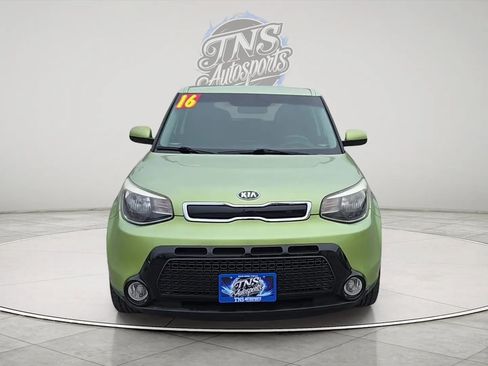 Used 2016 Kia Soul + FWD image 2