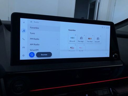 New 2026 Toyota Prius Plug-In Hybrid FWD image 21