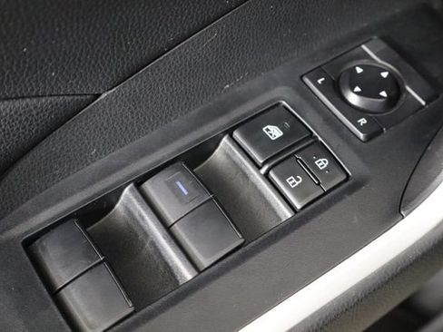 Used 2021 Toyota RAV4 LE w/ Carpet Mat Package (TMS) AWD/4WD image 20