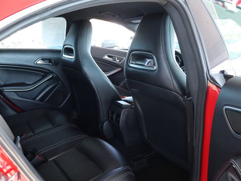 Used 2019 Mercedes-Benz CLA 250 image 32