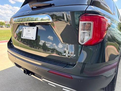 Used 2024 Ford Explorer XLT w/ Equipment Group 202A AWD/4WD image 42