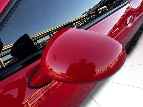 Used 2015 Dodge Challenger SRT image 14