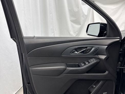 Used 2019 Chevrolet Traverse Premier w/ Redline Edition AWD/4WD image 13