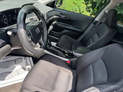 Used 2015 Honda Accord Sport image 10