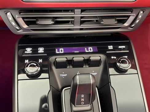 Certified 2022 Porsche 911 Carrera image 24