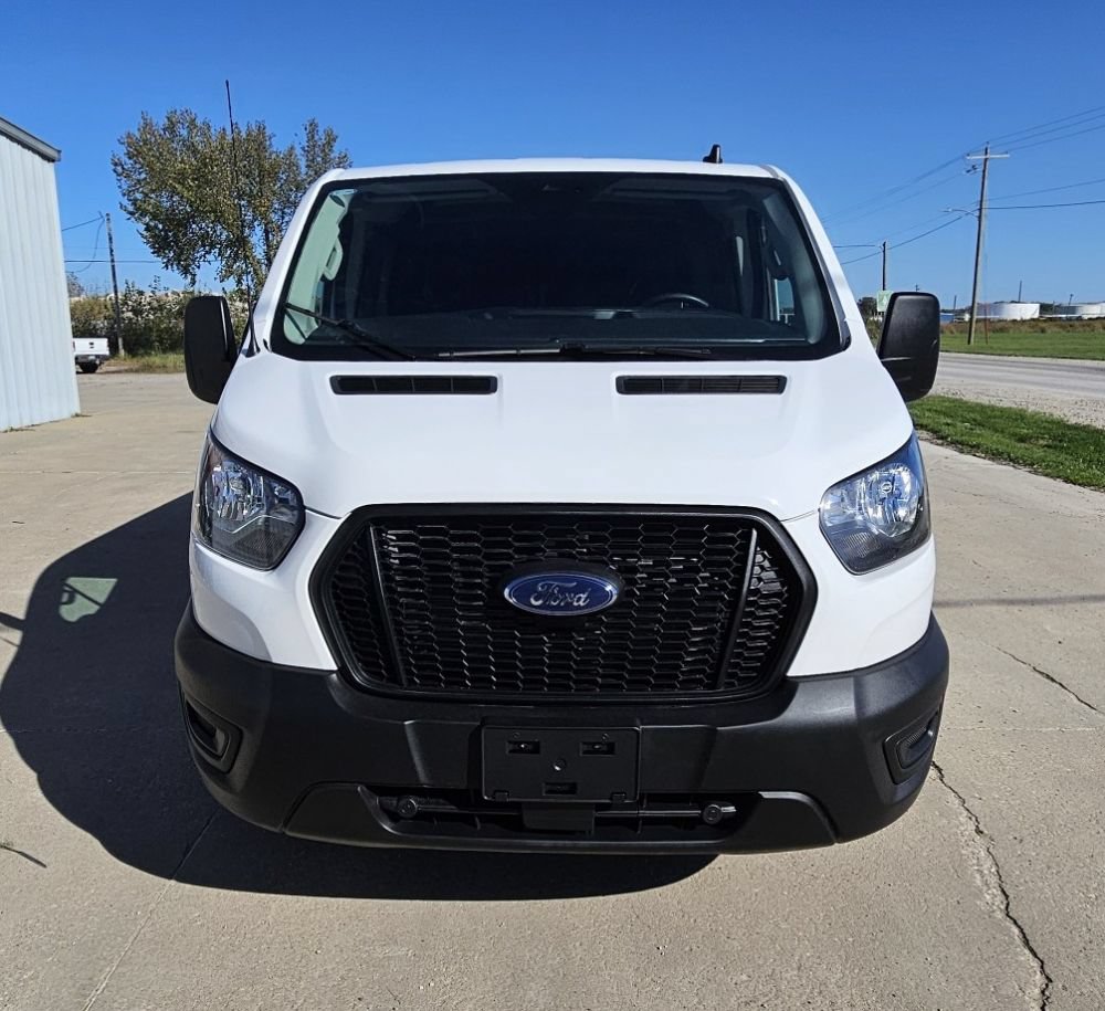 Used 2025 Ford Transit 250 Low Roof RWD image 2