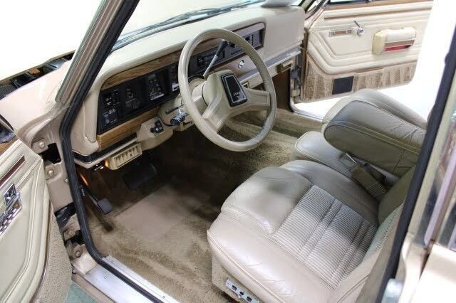 Used 1989 Jeep Grand Wagoneer AWD/4WD image 6