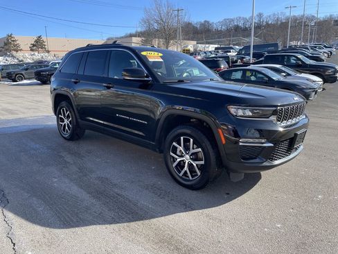 Certified 2024 Jeep Grand Cherokee Limited image 5