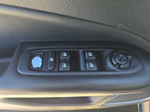 Used 2018 Jeep Compass Sport image 29