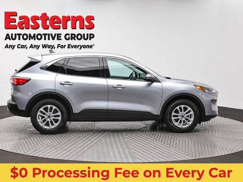Used 2021 Ford Escape SE w/ Convenience Package AWD/4WD image 3