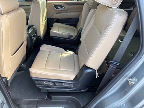 Used 2023 Chevrolet Tahoe Premier w/ Premium Package image 11