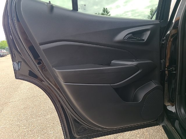 Used 2025 Chevrolet Trax ACTIV w/ Sunroof Package FWD image 24