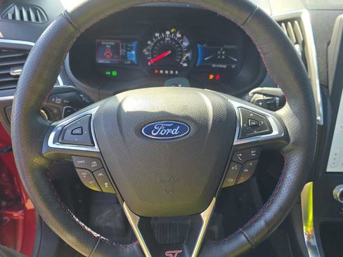 Used 2023 Ford Edge ST w/ Equipment Group 401A image 7