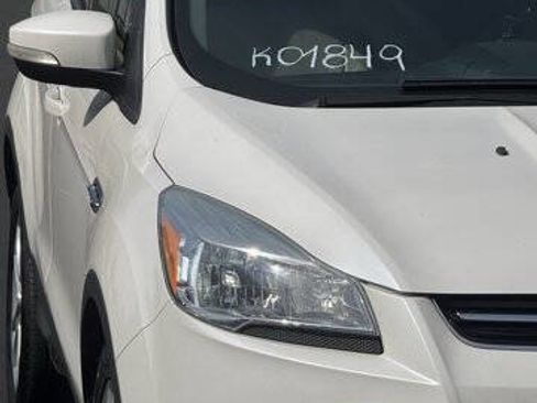 Used 2015 Ford Escape Titanium FWD image 21