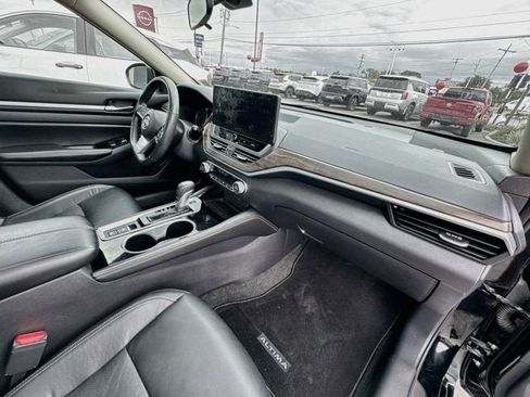Certified 2024 Nissan Altima 2.5 SL FWD image 19