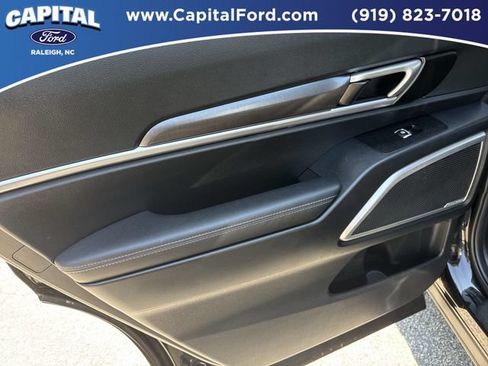Used 2025 Kia Telluride S AWD/4WD image 17
