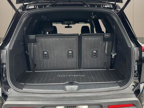 Used 2025 Nissan Pathfinder Rock Creek image 14