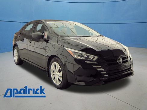 Used 2025 Nissan Versa S w/ Trunk Package FWD image 1
