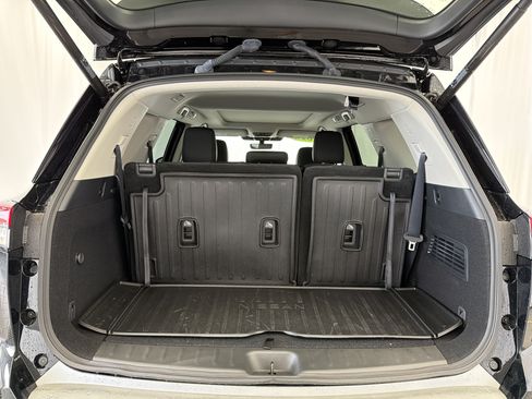 Used 2025 Nissan Pathfinder Platinum w/ Cargo Package AWD/4WD image 14