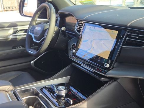 New 2026 Jeep Grand Wagoneer Limited image 8