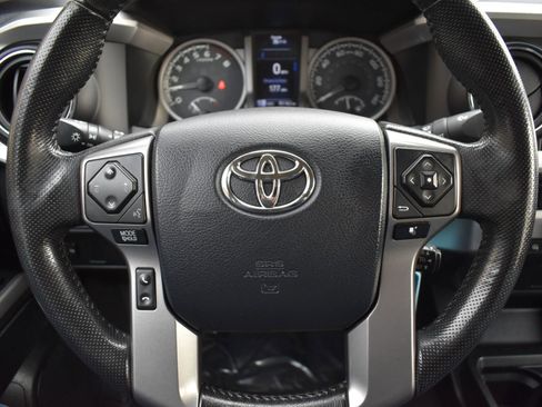 Used 2016 Toyota Tacoma SR5 image 19