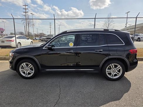 Used 2020 Mercedes-Benz GLB 250 w/ Premium Package image 3