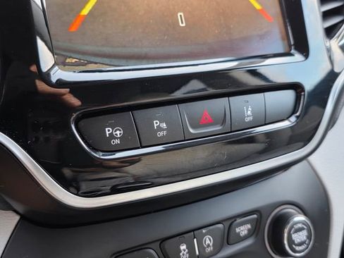 Used 2020 Jeep Cherokee Limited w/ Technology Group image 31