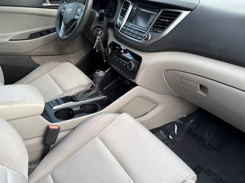 Used 2016 Hyundai Tucson SE w/ Option Group 02 image 16