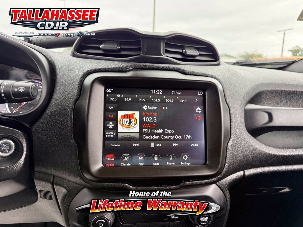 Used 2023 Jeep Renegade Latitude AWD/4WD image 27