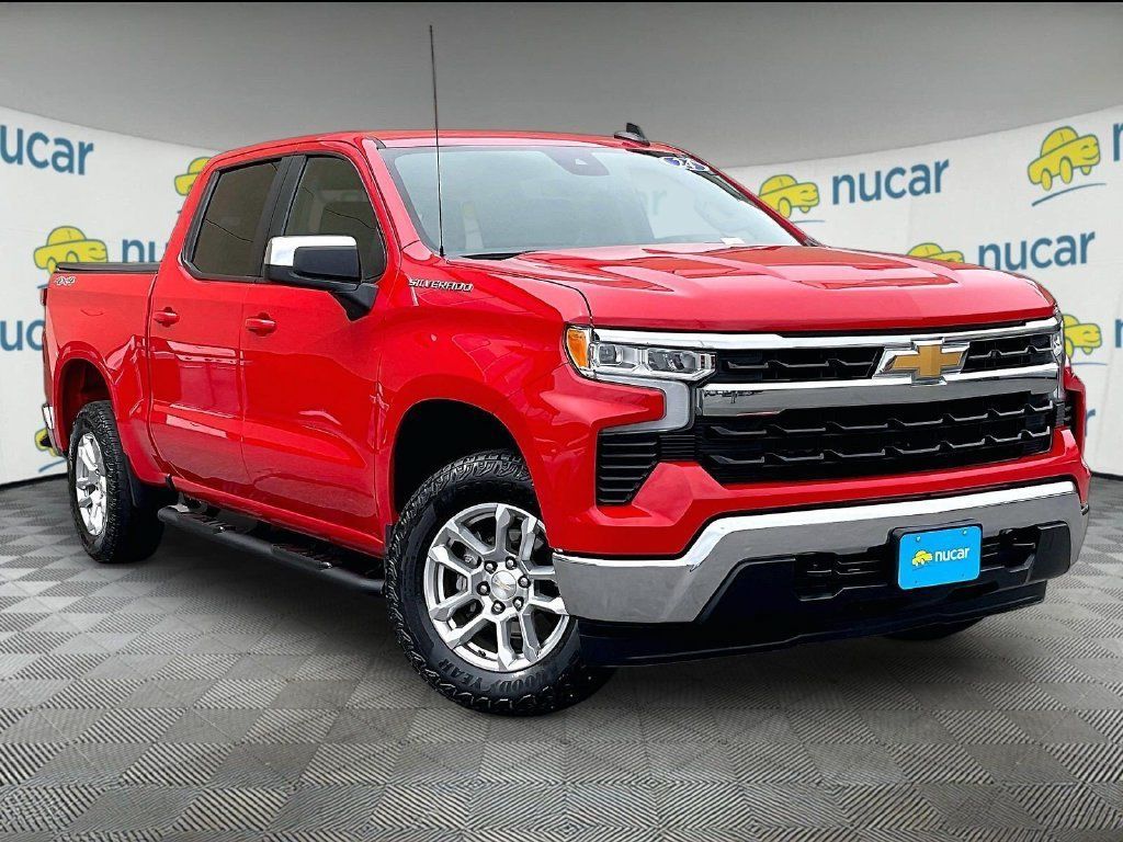 Used 2024 Chevrolet Silverado 1500 LT AWD/4WD image 1