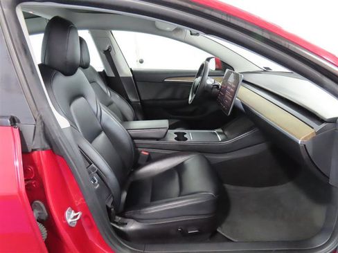 Used 2023 Tesla Model 3 Standard Range image 32