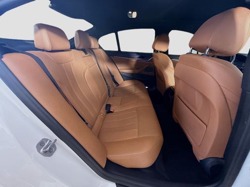Used 2021 BMW 530i w/ Premium Package RWD image 27