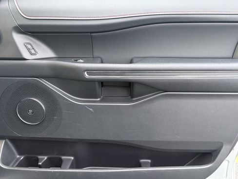 Used 2022 Ford Expedition Max Limited image 28