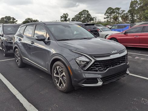 Certified 2023 Kia Sportage EX FWD image 3
