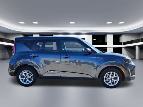 Certified 2024 Kia Soul LX w/ Option Group 015 image 6