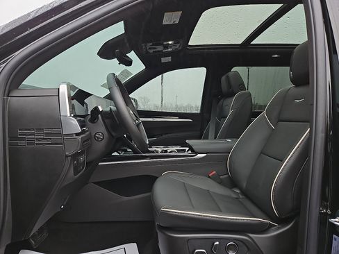 Certified 2026 Cadillac Escalade ESV Sport w/ LPO, ONYX Package image 13