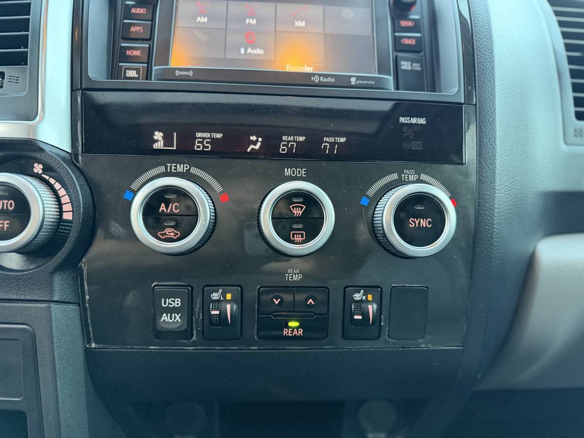 Used 2018 Toyota Sequoia Limited w/ Safety & Convenience Package AWD/4WD image 26