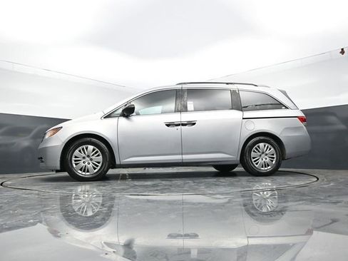 Used 2015 Honda Odyssey LX image 50