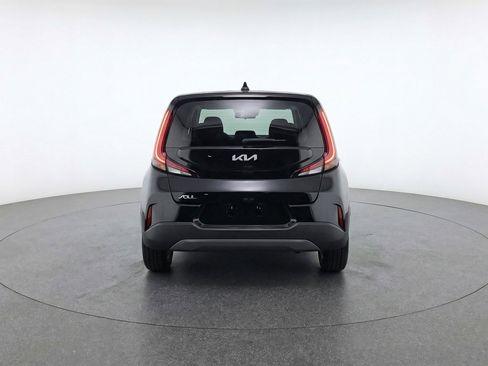 Used 2025 Kia Soul LX w/ LX Technology Package FWD image 7