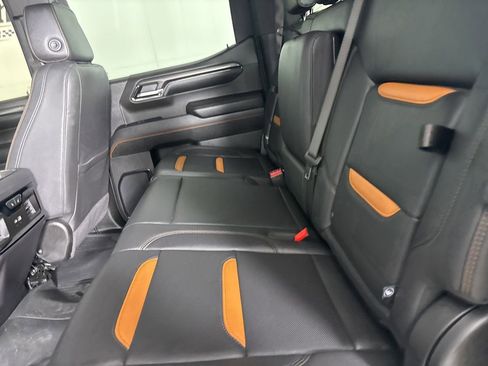 Used 2024 GMC Sierra 1500 AT4 w/ Technology Package image 18