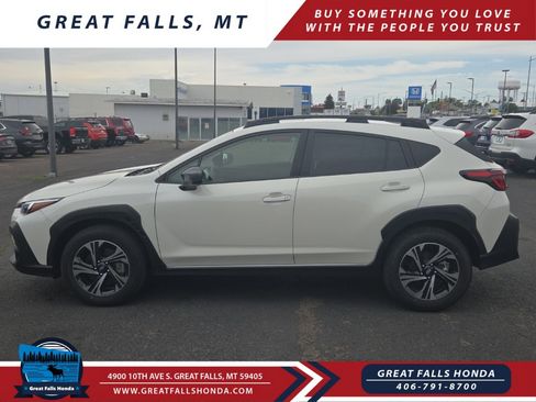 Used 2024 Subaru Crosstrek 2.0i Premium image 4