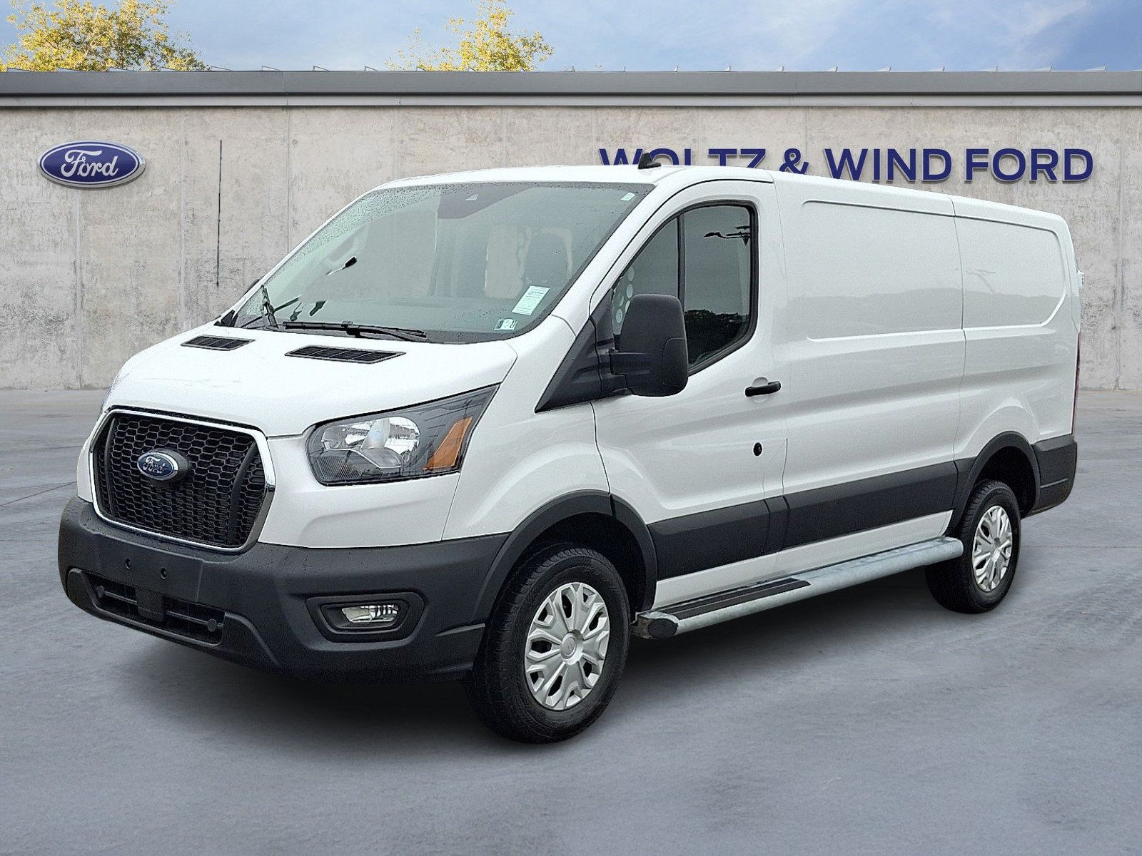 Certified 2025 Ford Transit 250 Low Roof w/ Exterior Upgrade Package RWD image 3