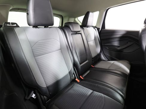 Used 2019 Ford Escape SE image 19