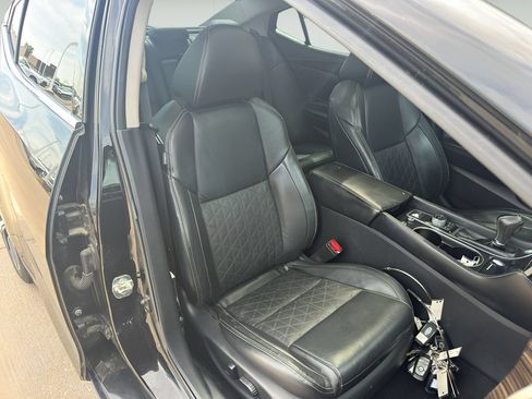 Used 2017 Nissan Maxima Platinum FWD image 18